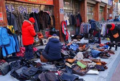 服裝廠賣(mài)不完的“尾貨”都去了哪里？了解這些去處，很多人不再吃虧